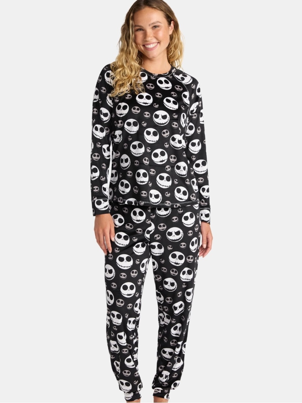 Disney’s Nightmare Before Christmas Women’s Pajama Set Size small 4/6